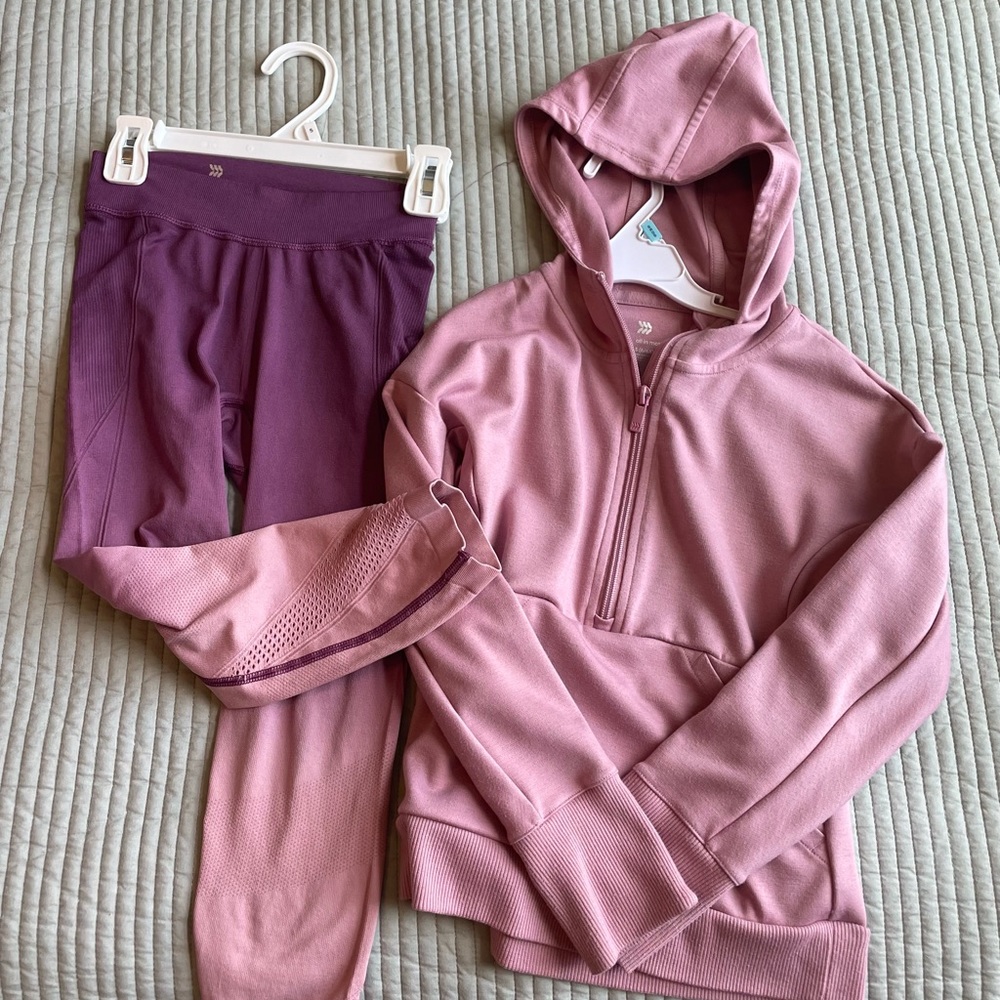 Girls jogger set XS
